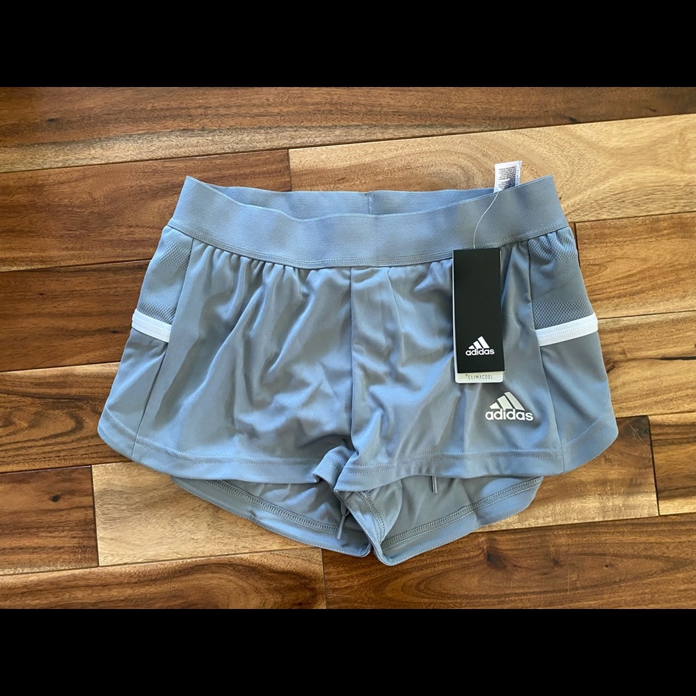 Adidas run sho grey & white women’s shorts small